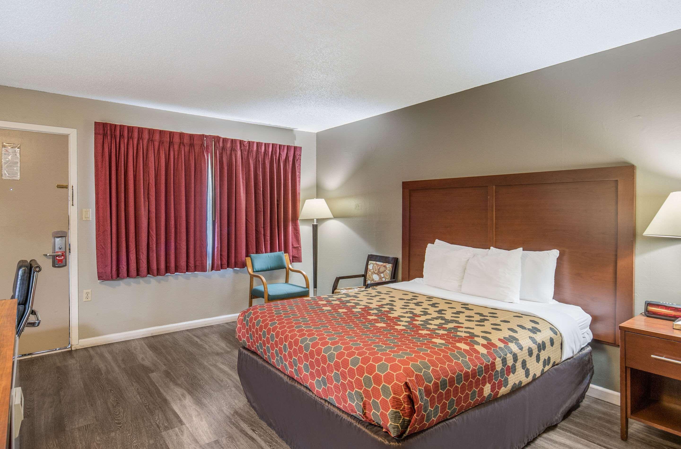 Econo Lodge Inn & Suites Yreka Exterior foto